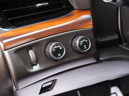 Used 2017 Cadillac Escalade Premium Luxury image 14