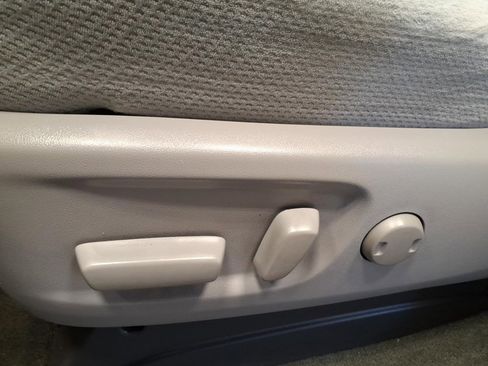 Used 2017 Toyota Sienna LE image 17