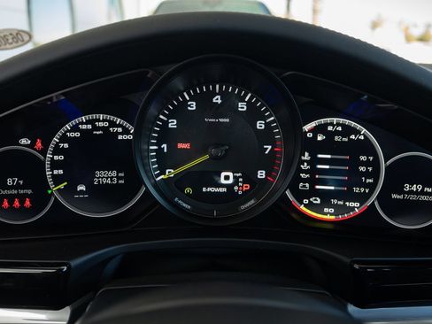 Certified 2023 Porsche Panamera 4S AWD/4WD image 6