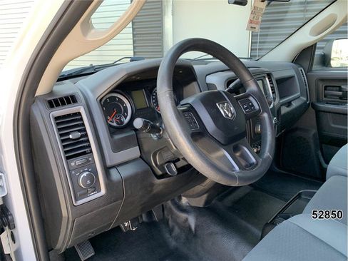 Used 2018 RAM 3500 Tradesman w/ Chrome Appearance Group RWD image 24