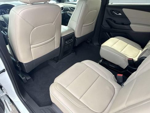 Used 2023 Chevrolet Traverse Premier AWD/4WD image 28