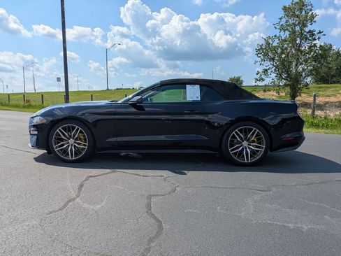 Used 2018 Ford Mustang Premium RWD image 7