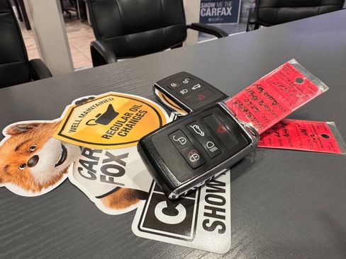 Used 2020 Land Rover Discovery SE image 31