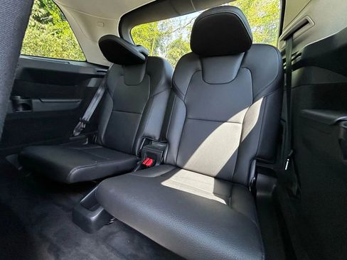 Used 2016 Volvo XC90 T6 Momentum w/ Momentum Plus Package image 37