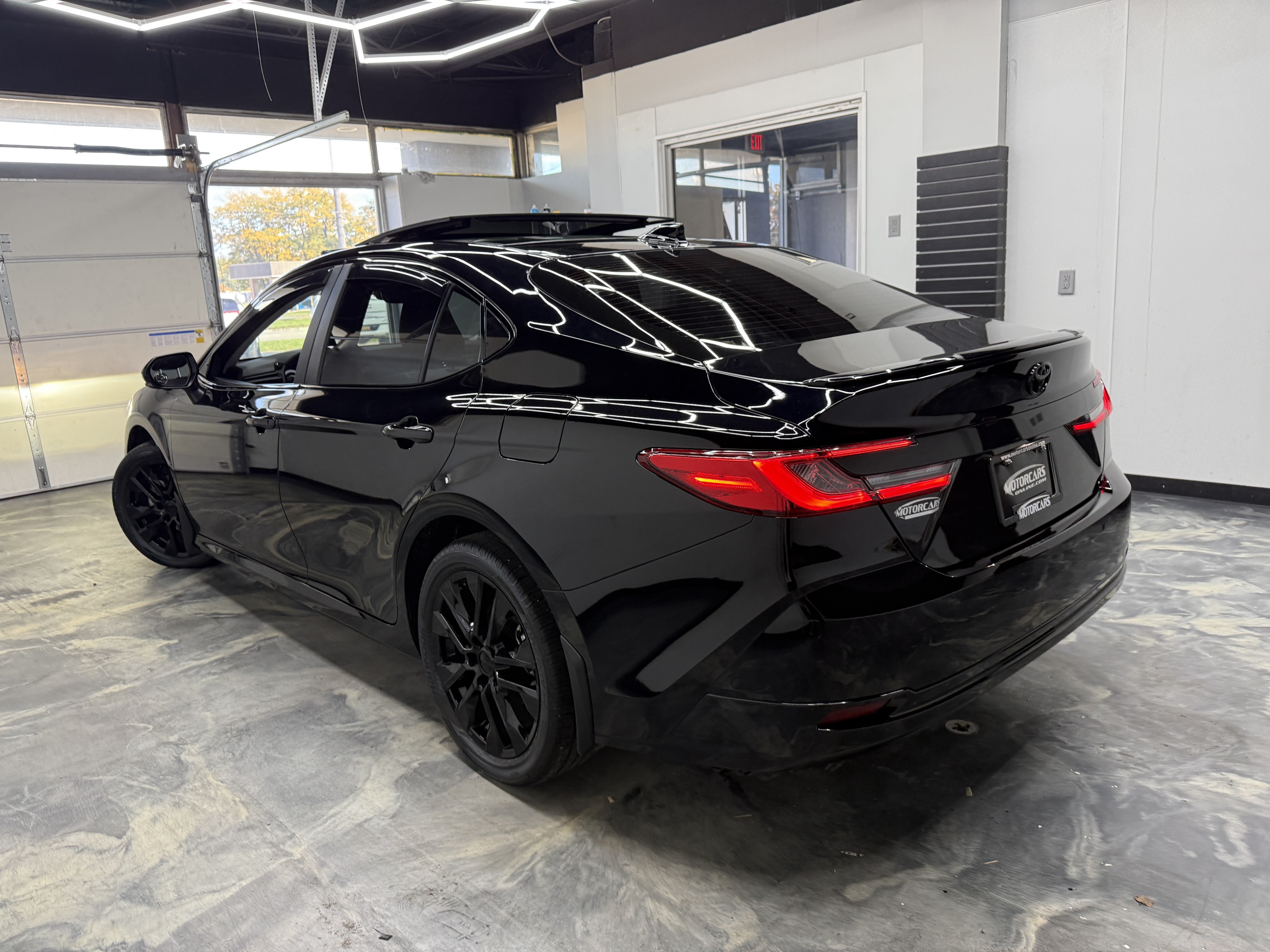 Used 2026 Toyota Camry XLE AWD/4WD image 3