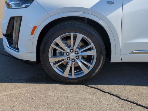 Certified 2024 Cadillac XT6 Premium Luxury w/ Technology Package image 32