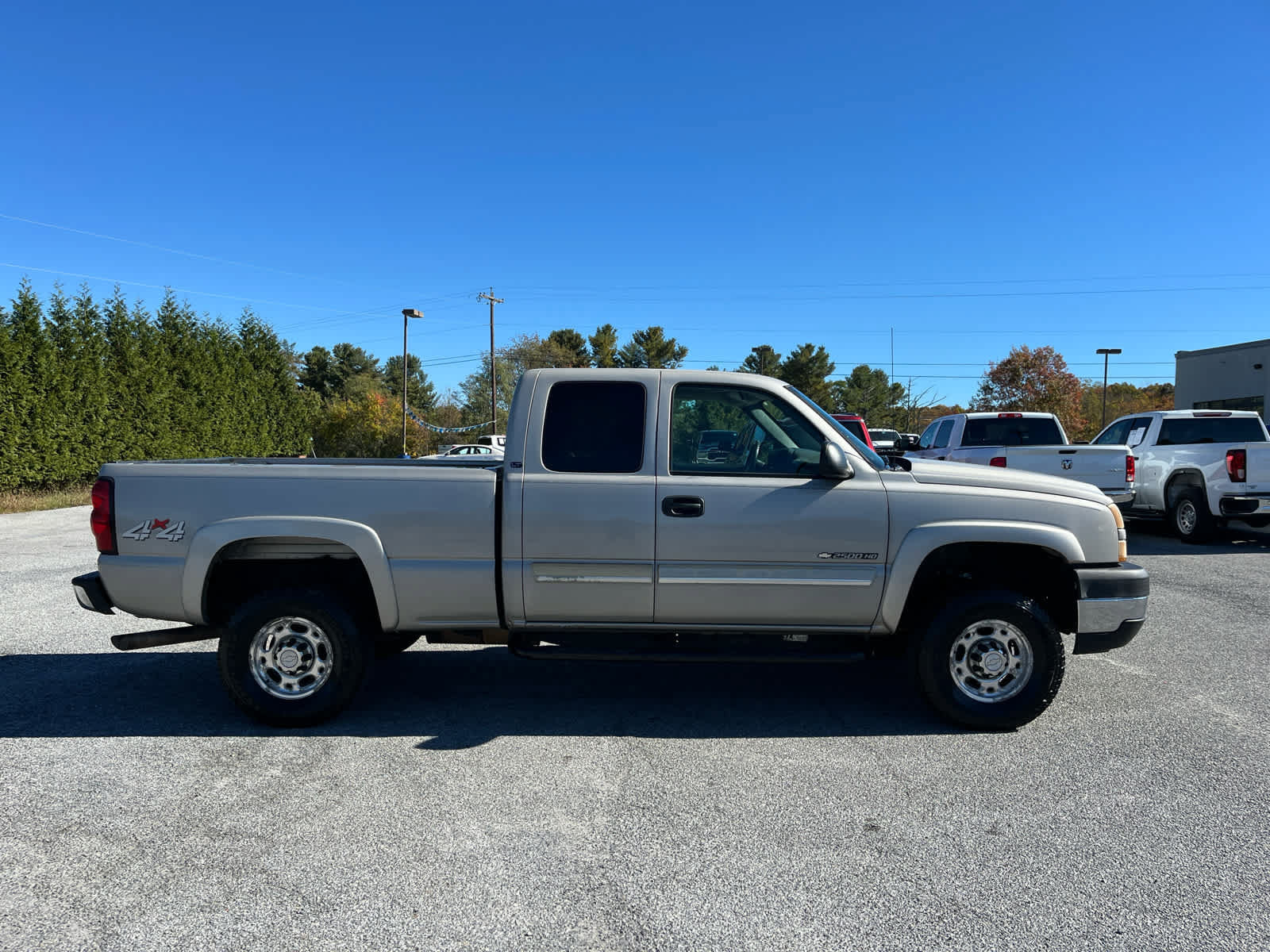 Used 2007 Chevrolet Silverado 2500 LT AWD/4WD image 2