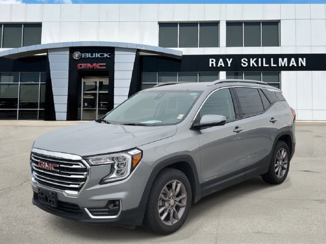 Used 2024 GMC Terrain SLT AWD/4WD image 3