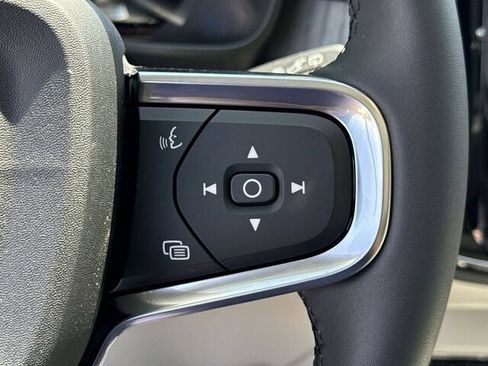 New 2024 Volvo XC40 B5 Plus w/ Protection Package Premier AWD/4WD image 9