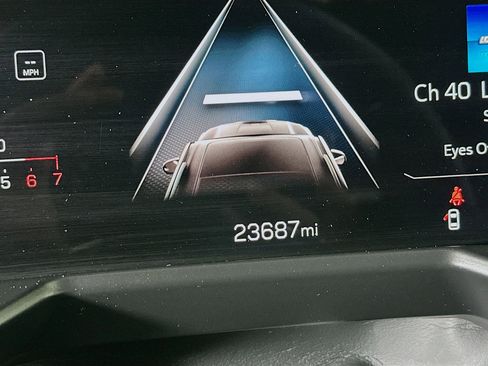 Used 2025 GMC Acadia Elevation image 19