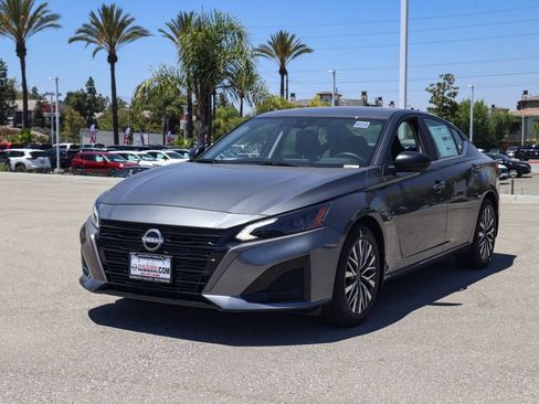 New 2026 Nissan Altima 2.5 SV FWD image 8