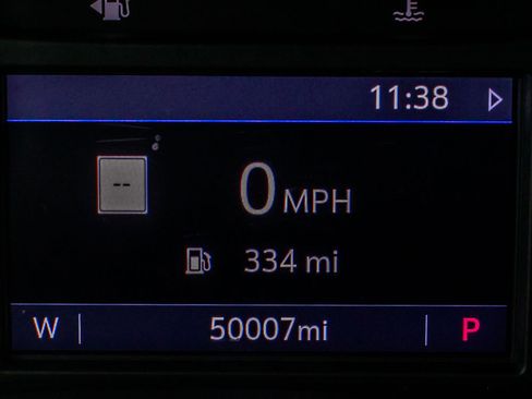 Used 2023 Buick Enclave Essence w/ Experience Buick Package image 19