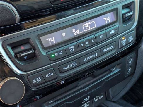 Used 2021 Honda Pilot Black Edition image 14