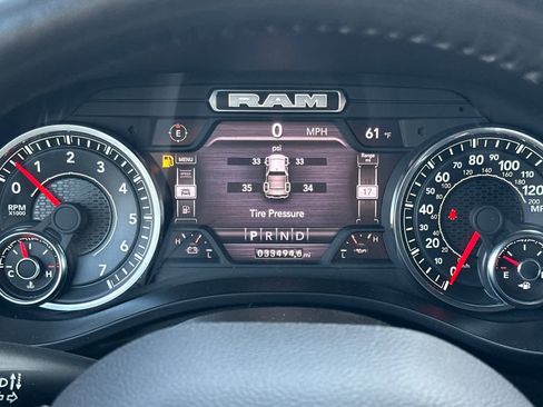 Used 2024 RAM 1500 Laramie image 32