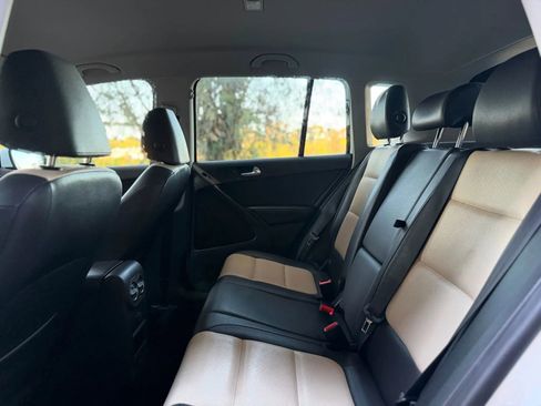 Used 2017 Volkswagen Tiguan S image 21
