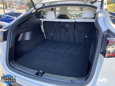 Used 2021 Tesla Model Y Long Range image 7