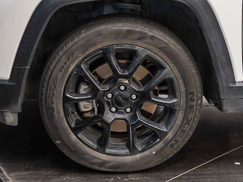 Used 2023 Jeep Compass Altitude image 11