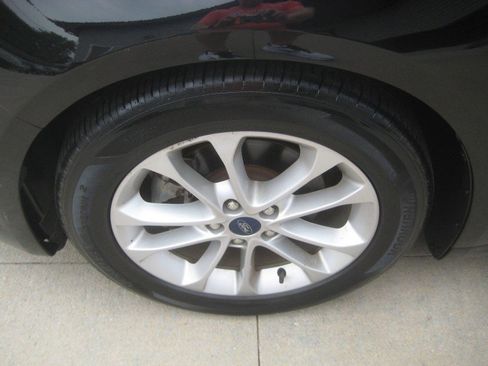 Used 2020 Ford Fusion SE FWD image 11