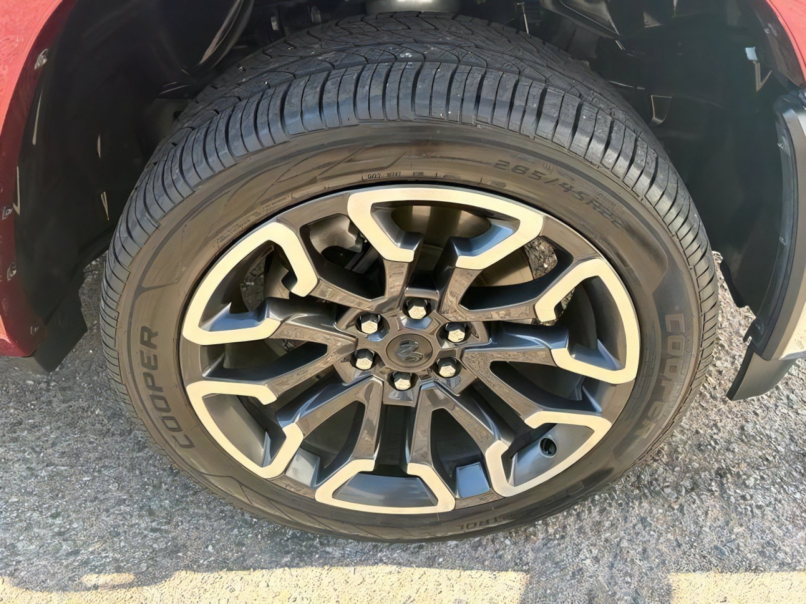 Used 2025 RAM 1500 Limited AWD/4WD image 10
