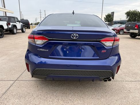 Used 2022 Toyota Corolla SE w/ Carpet Mat Package (TMS) FWD image 6