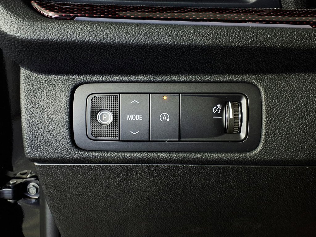 New 2027 Chevrolet Traverse RS FWD image 18