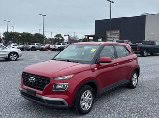 Used 2023 Hyundai Venue SE video 1