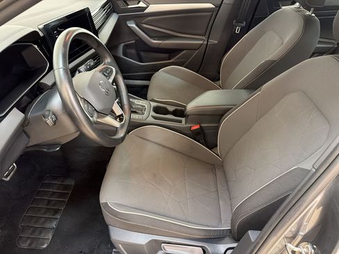 Used 2025 Volkswagen Jetta Sport FWD image 5