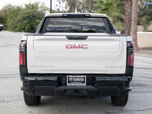 New 2026 GMC Sierra EV Elevation AWD/4WD image 5