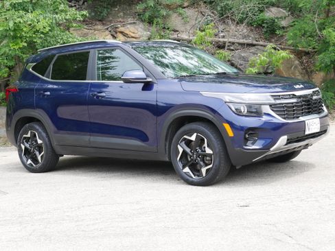 Certified 2024 Kia Seltos EX AWD/4WD image 9