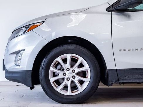 Used 2020 Chevrolet Equinox LS FWD image 27