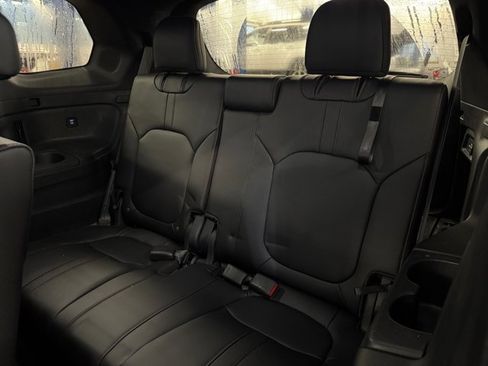 Used 2025 Honda Pilot Black Edition image 9