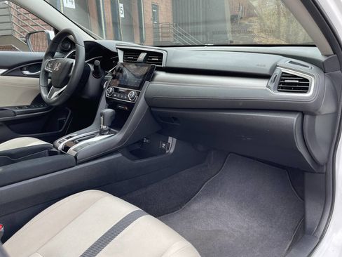 Used 2017 Honda Civic EX image 10