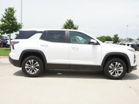 Used 2026 Chevrolet Equinox LT w/ Convenience Package II FWD image 10