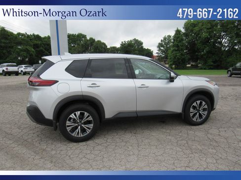 Used 2022 Nissan Rogue SV AWD/4WD image 18