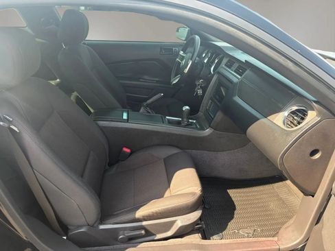 Used 2013 Ford Mustang GT RWD image 28