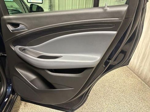 Used 2020 Buick Envision Essence image 25