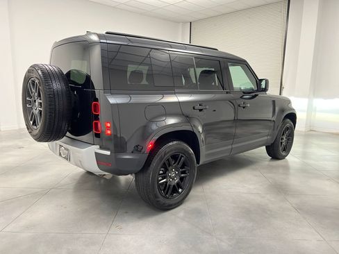 Used 2025 Land Rover Defender 110 S AWD/4WD image 9