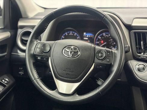 Used 2018 Toyota RAV4 XLE AWD/4WD image 18