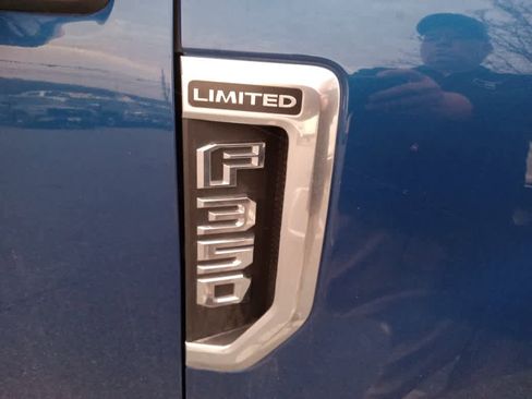 Used 2022 Ford F350 Limited image 9