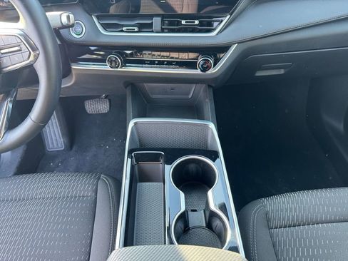 Used 2025 Chevrolet Equinox LT image 13