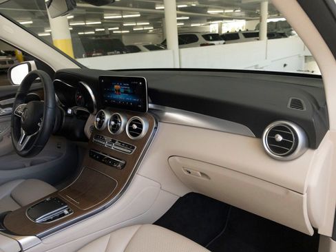 Used 2021 Mercedes-Benz GLC 300 image 28