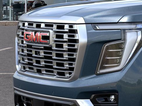 New 2026 GMC Yukon Denali w/ Sun & Power Step Package AWD/4WD image 13