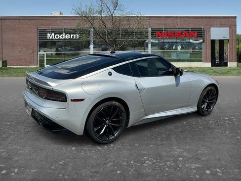 Used 2024 Nissan Z Performance w/ Floor Mat Package RWD image 4