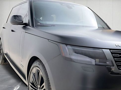 Used 2025 Land Rover Range Rover Long Wheelbase Autobiography image 5