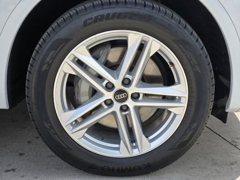 Certified 2024 Audi Q5 e Premium Plus w/ Premium Plus Package AWD/4WD image 16