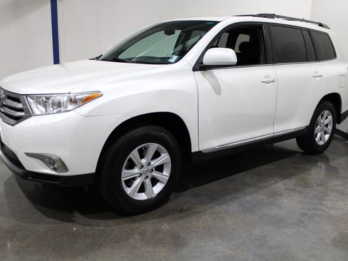 Used 2012 Toyota Highlander image 6