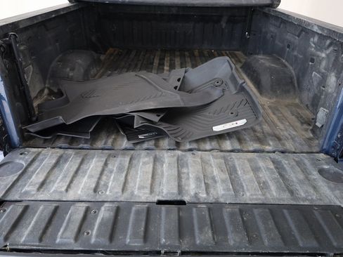 Used 2022 GMC Sierra 2500 AT4 image 39