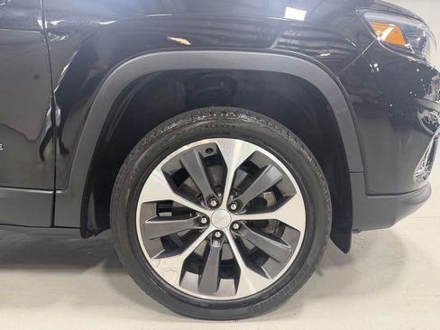 Used 2022 Jeep Cherokee Limited w/ Elite Package AWD/4WD image 16