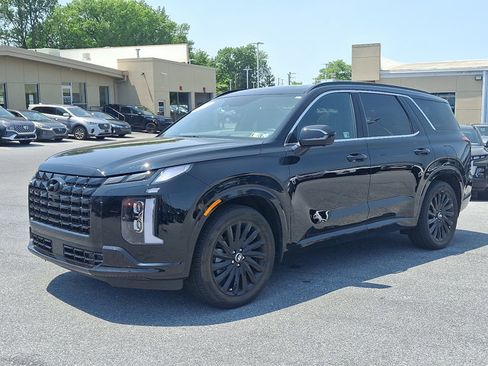Used 2025 Hyundai Palisade Calligraphy image 3