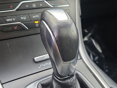 Used 2017 Ford Edge SEL w/ Equipment Group 201A image 16